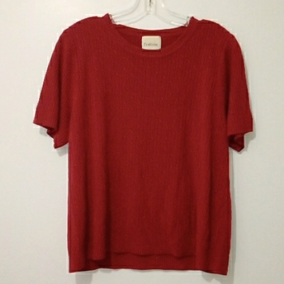 Tradition red short sleeve sweater top - Picture 1 of 6